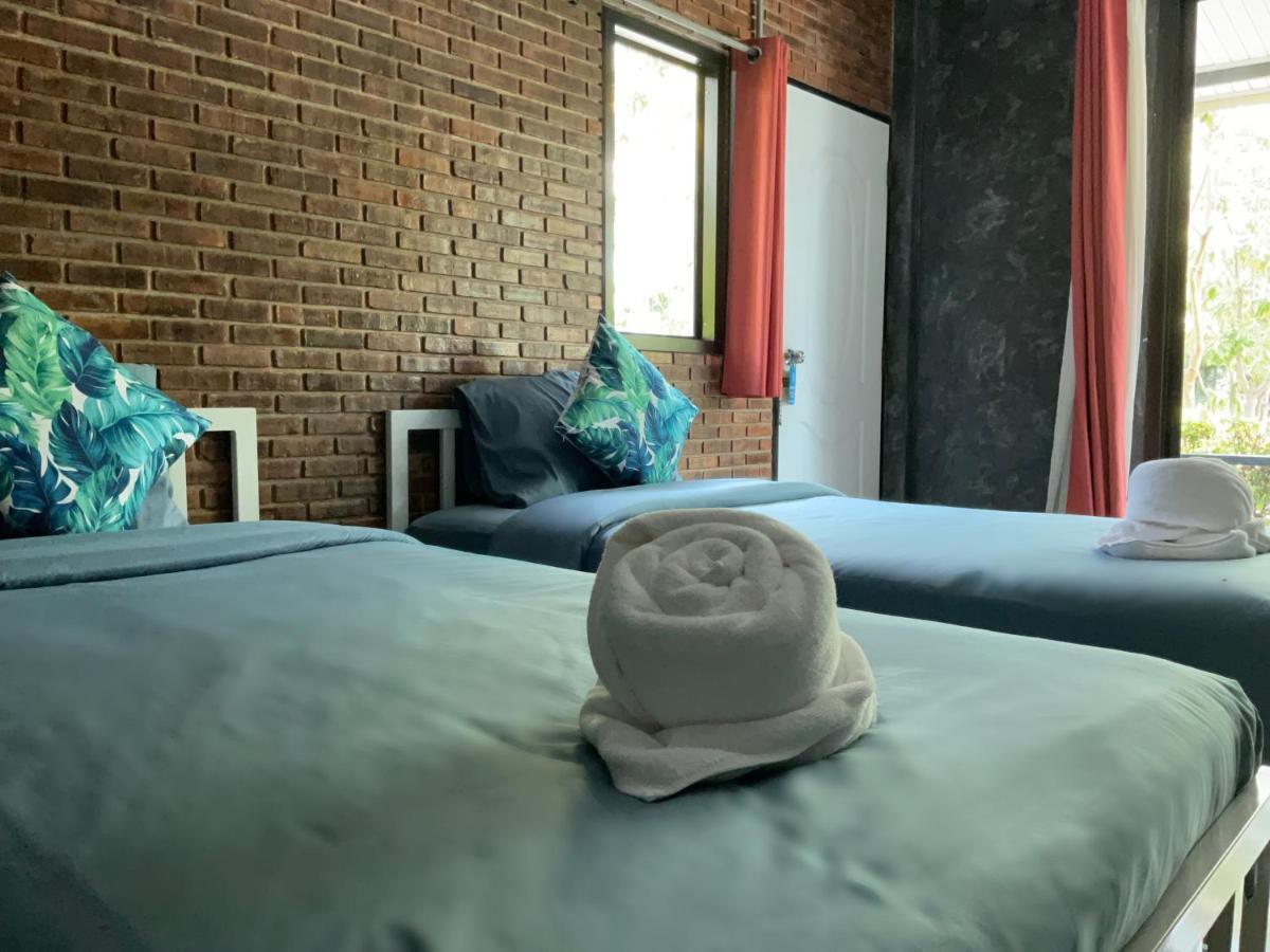Baan Tonjaeng Resort Csainat Kültér fotó